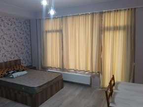 Mary's Cozy & Lovely studio on very quiet Khosharauli street